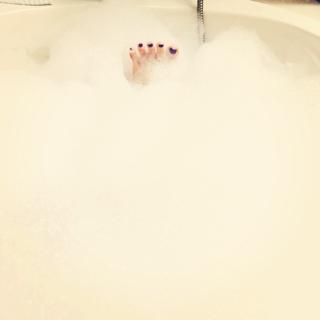 Taeyeon feet photo 1