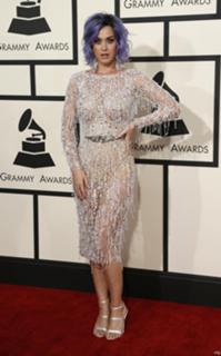 Katy Perry feet photo thumbnail