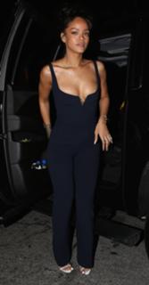 Rihanna feet photo thumbnail