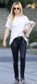 Ashley Tisdale feet photo thumbnail