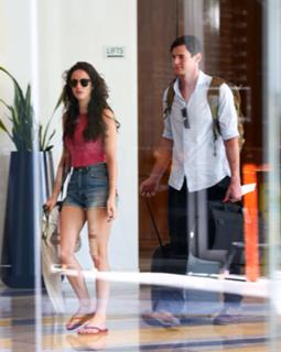 Kaya Scodelario feet photo thumbnail