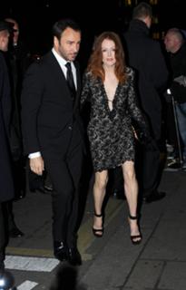Julianne Moore feet photo thumbnail
