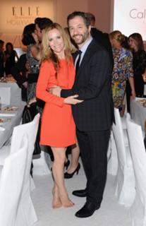 Leslie Mann feet photo thumbnail