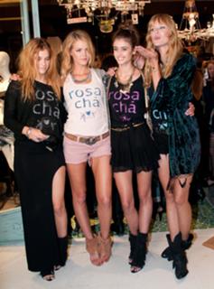 Erin Heatherton feet photo thumbnail