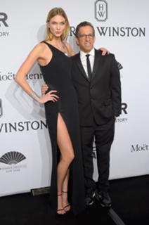 Karlie Kloss feet photo thumbnail