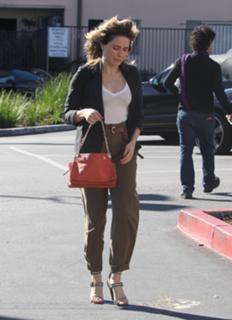 Sophia Bush feet photo thumbnail