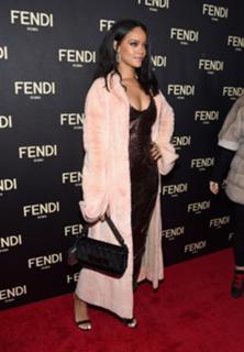 Rihanna feet photo thumbnail