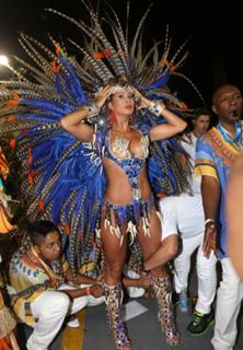 Lívia Andrade feet photo thumbnail