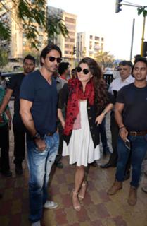 Jacqueline Fernandez feet photo thumbnail