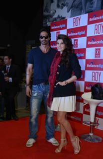 Jacqueline Fernandez feet photo thumbnail
