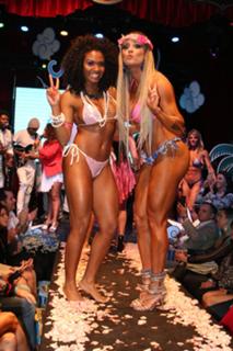Juliana Salimeni feet photo thumbnail