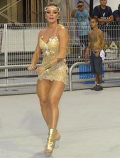 Juliana Salimeni feet photo thumbnail