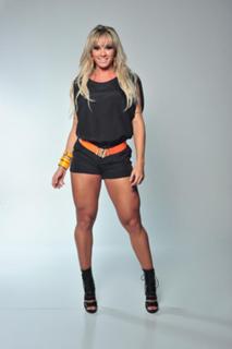 Juliana Salimeni feet photo thumbnail