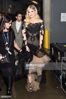 Meghan Trainor feet photo 4