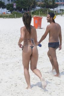 Sabrina Sato feet photo thumbnail