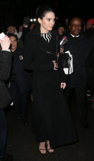 Kendall Jenner feet photo thumbnail