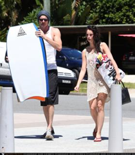 Kaya Scodelario feet photo thumbnail