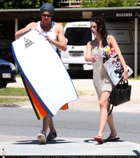 Kaya Scodelario feet photo thumbnail
