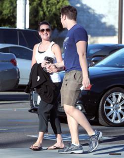 Lea Michele feet photo thumbnail