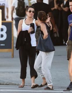 Lea Michele feet photo thumbnail