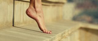 Maggie Grace feet photo thumbnail