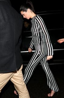 Kendall Jenner feet photo thumbnail