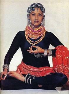 Madhuri Dixit feet photo thumbnail