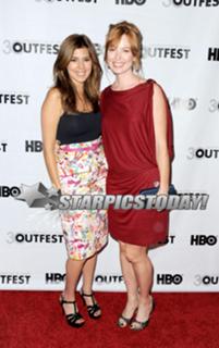 Jamie-Lynn Sigler feet photo thumbnail