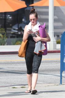 Minka Kelly feet photo thumbnail