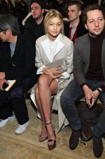 Gigi Hadid feet photo thumbnail