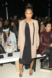 Christina Milian feet photo thumbnail
