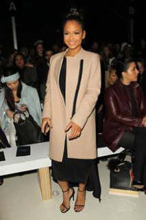 Christina Milian feet photo thumbnail