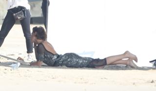 Kristen Stewart feet photo thumbnail