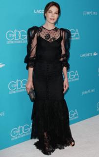 Michelle Monaghan feet photo thumbnail