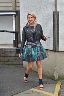Ashley Roberts feet photo thumbnail