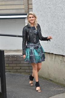 Ashley Roberts feet photo thumbnail