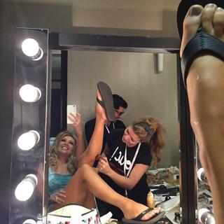 Thalía feet photo thumbnail