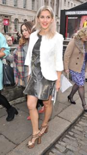 Ashley Roberts feet photo thumbnail