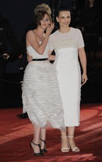 Kristen Stewart feet photo thumbnail