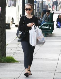 Lily Collins feet photo thumbnail