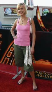 Arielle Kebbel feet photo thumbnail