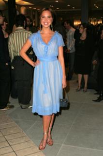 Arielle Kebbel feet photo thumbnail