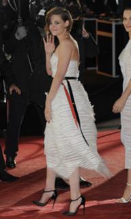 Kristen Stewart feet photo thumbnail