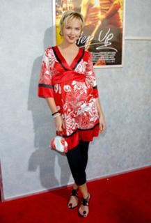 Arielle Kebbel feet photo thumbnail