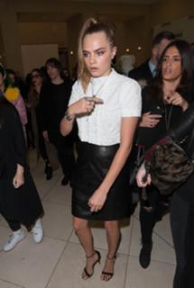 Cara Delevingne feet photo thumbnail