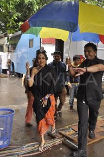 Malaika Arora feet photo thumbnail