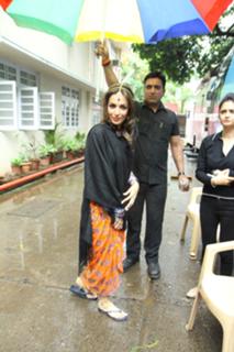 Malaika Arora feet photo thumbnail