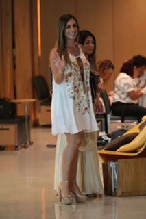 Nicole Bahls feet photo thumbnail
