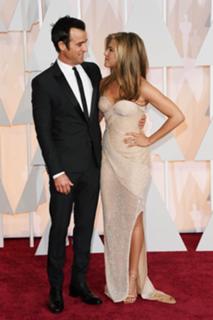 Jennifer Aniston feet photo thumbnail