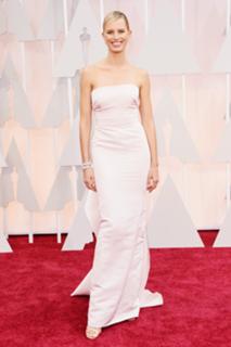 Karolina Kurkova feet photo thumbnail